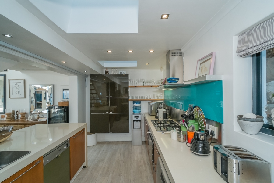 4 Bedroom Property for Sale in Misty Cliffs Western Cape